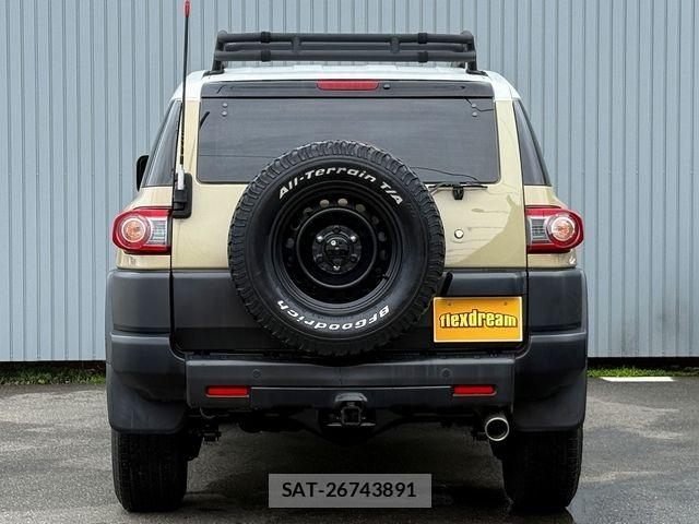 Toyota FJ CRUISER 2015-11 7723396-11