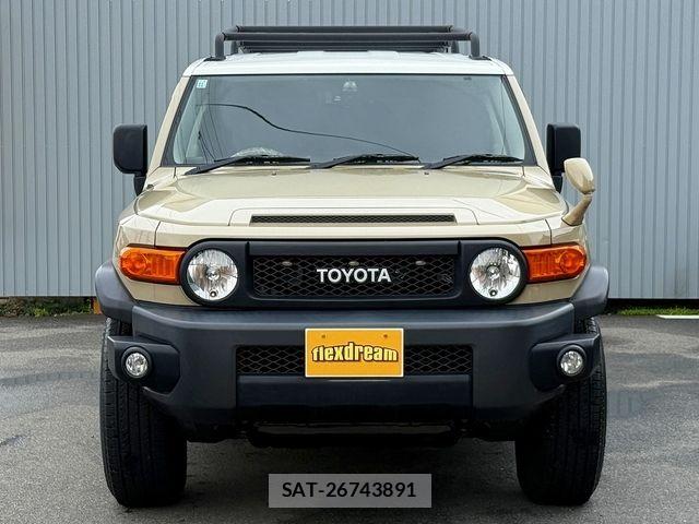 Toyota FJ CRUISER 2015-11 7723396-8