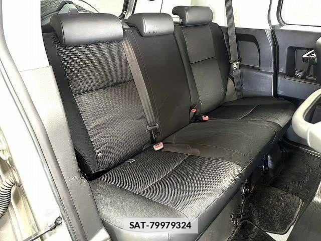 Toyota FJ CRUISER 2012-06 7723399-9