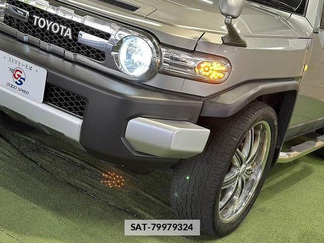 Toyota FJ CRUISER 2012-06 7723399-10