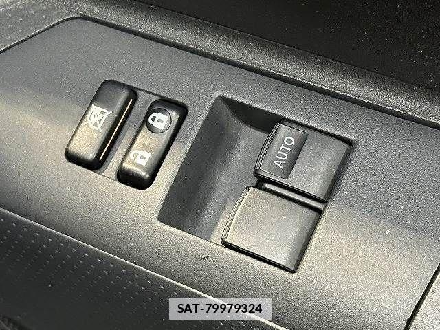 Toyota FJ CRUISER 2012-06 7723399-14