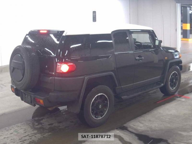 Toyota FJ CRUISER 2013-07 7781695-1