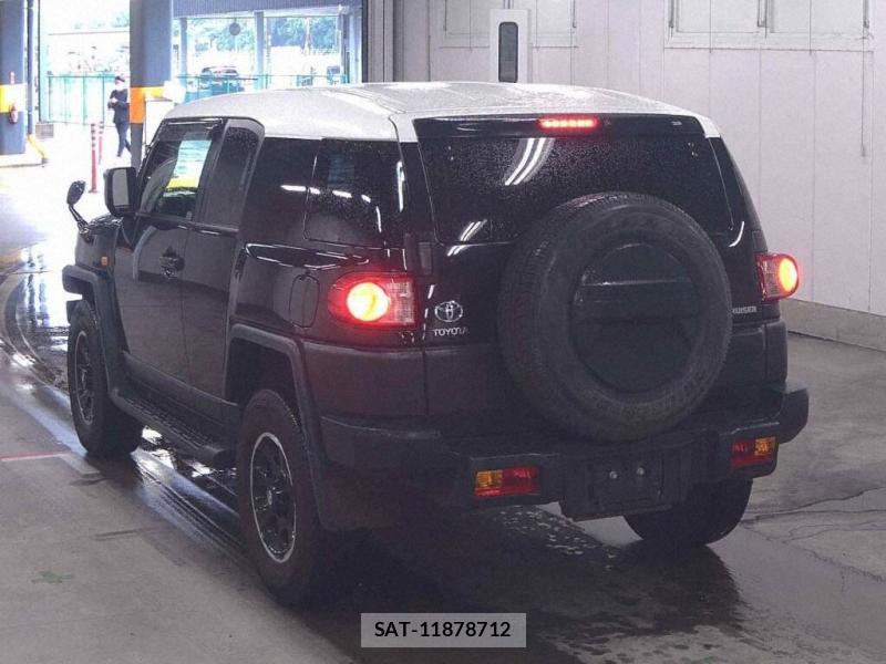 Toyota FJ CRUISER 2013-07 7781695-2