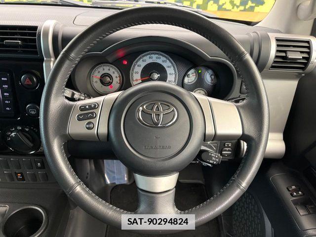 Toyota FJ CRUISER 2016-03 7784969-11