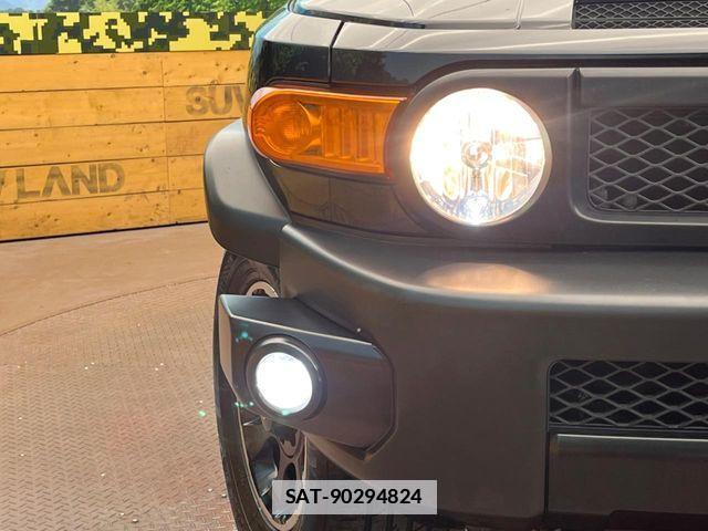 Toyota FJ CRUISER 2016-03 7784969-12