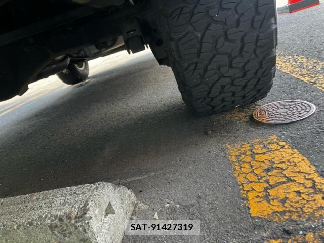 Toyota FJ CRUISER 2013-08 7784968-11