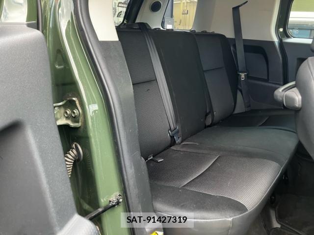 Toyota FJ CRUISER 2013-08 7784968-17