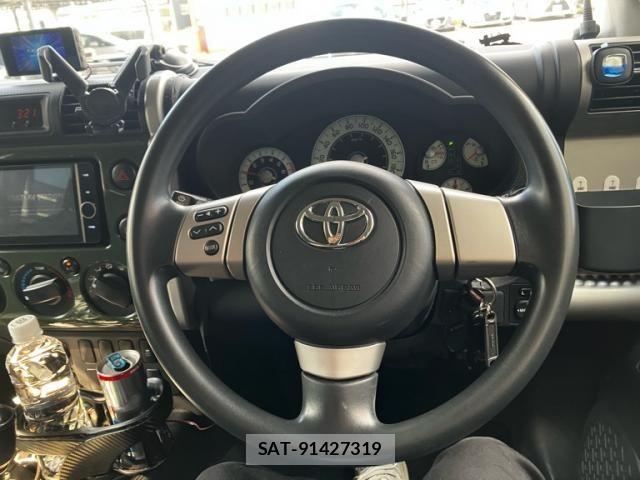 Toyota FJ CRUISER 2013-08 7784968-21