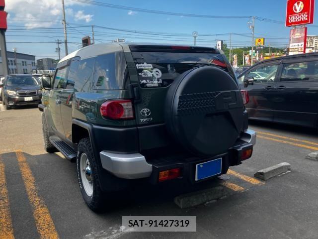 Toyota FJ CRUISER 2013-08 7784968-2