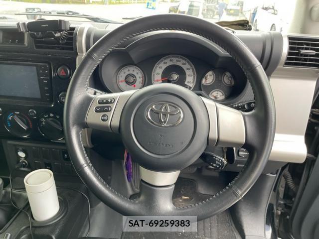 Toyota FJ CRUISER 2016-02 7876504-12