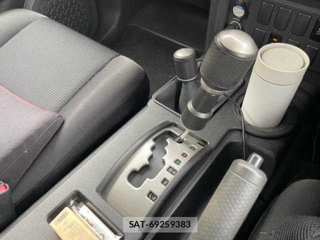 Toyota FJ CRUISER 2016-02 7876504-20