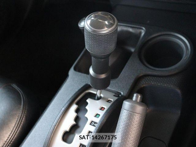 Toyota FJ CRUISER 2015-01 7876499-12