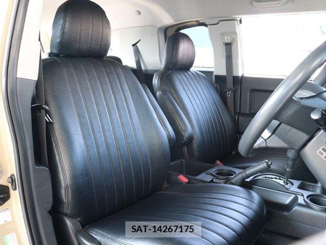 Toyota FJ CRUISER 2015-01 7876499-7