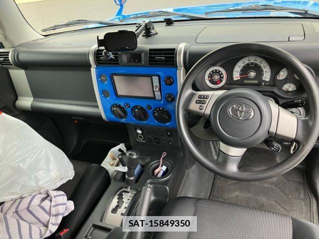 Toyota FJ CRUISER 2011-07 7902612-15