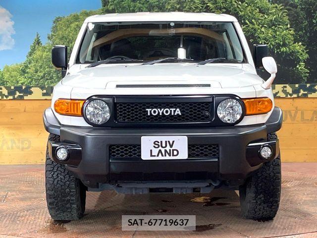 Toyota FJ CRUISER 2016-04 7961662-11