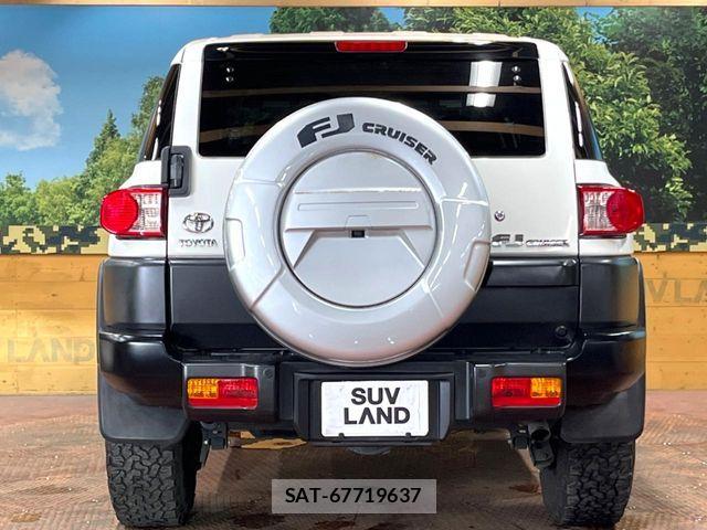 Toyota FJ CRUISER 2016-04 7961662-12