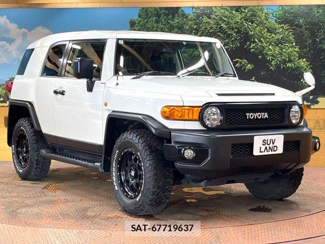 Toyota FJ CRUISER 2016-04 7961662-13