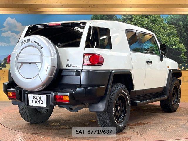 Toyota FJ CRUISER 2016-04 7961662-14