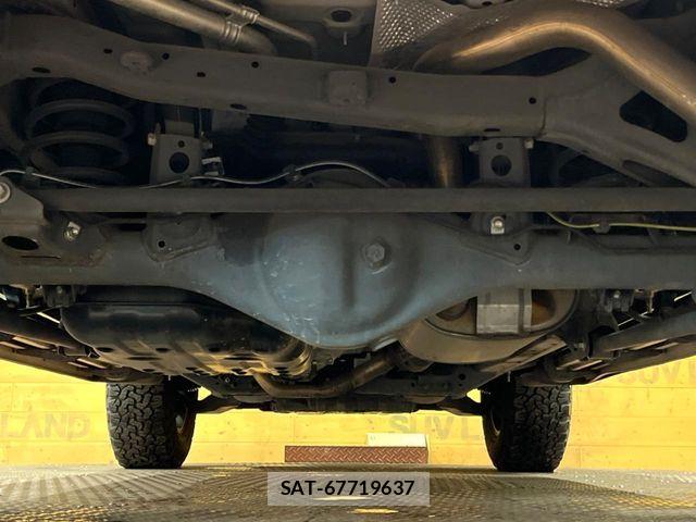 Toyota FJ CRUISER 2016-04 7961662-16