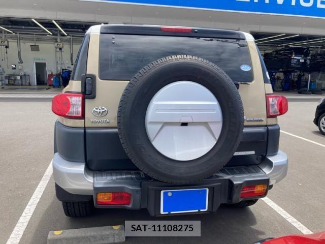 Toyota FJ CRUISER 2016-09 8035602-4