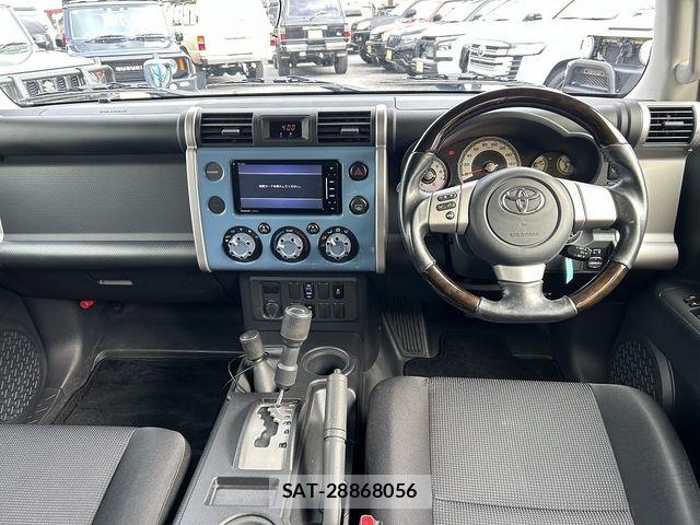 Toyota FJ CRUISER 2015-05 8035600-1