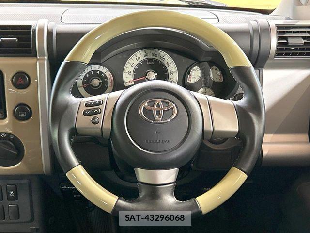 Toyota FJ CRUISER 2013-07 8073787-10