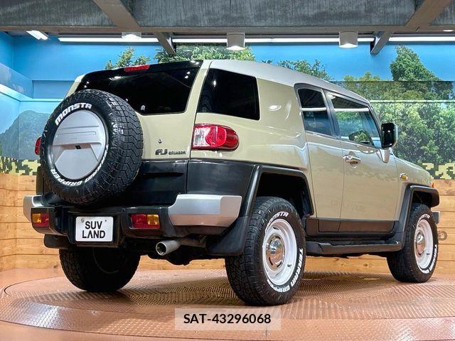 Toyota FJ CRUISER 2013-07 8073787-16