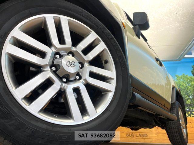 Toyota FJ CRUISER 2017-12 8099184-12
