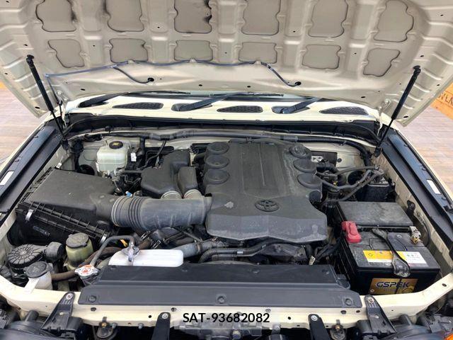 Toyota FJ CRUISER 2017-12 8099184-17