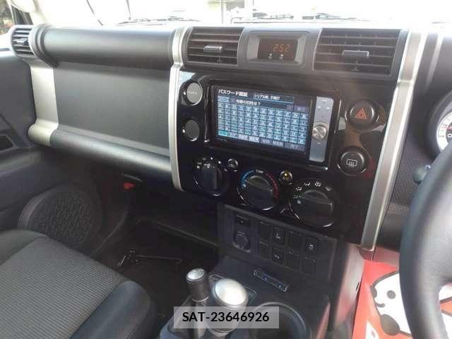 Toyota FJ CRUISER 2011-08 8099186-14