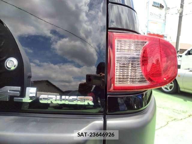 Toyota FJ CRUISER 2011-08 8099186-21