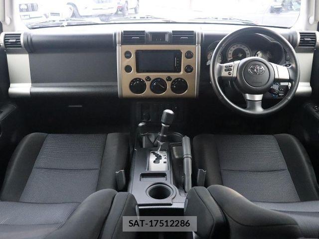 Toyota FJ CRUISER 2017-01 8099183-1