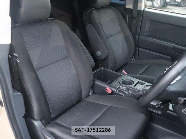 Toyota FJ CRUISER 2017-01 8099183-2
