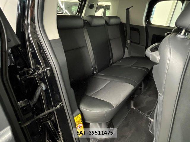 Toyota FJ CRUISER 2017-10 8145819-9