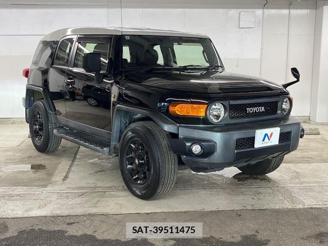 Toyota FJ CRUISER 2017-10 8145819-16