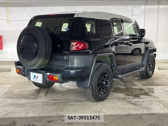 Toyota FJ CRUISER 2017-10 8145819-18