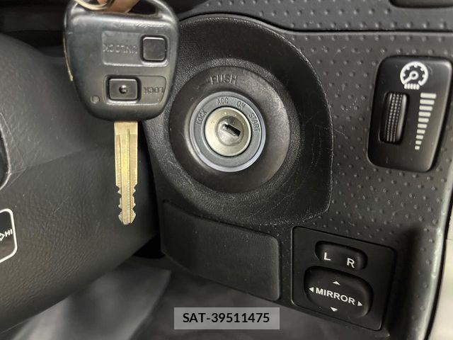 Toyota FJ CRUISER 2017-10 8145819-5