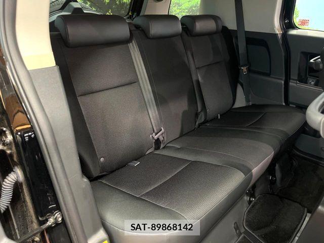 Toyota FJ CRUISER 2016-06 8207530-9