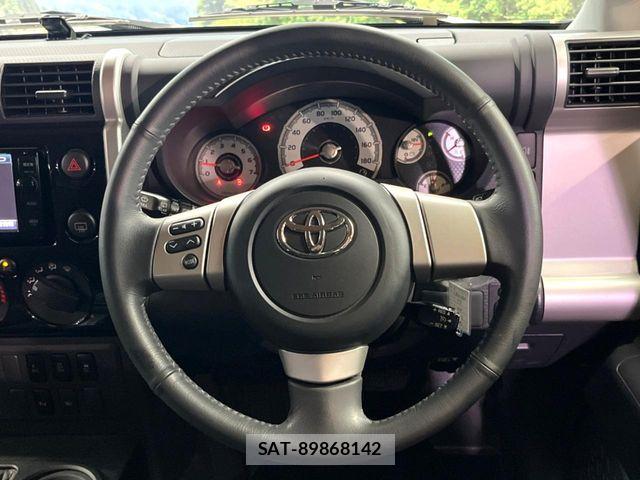 Toyota FJ CRUISER 2016-06 8207530-11