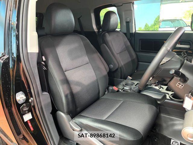 Toyota FJ CRUISER 2016-06 8207530-8