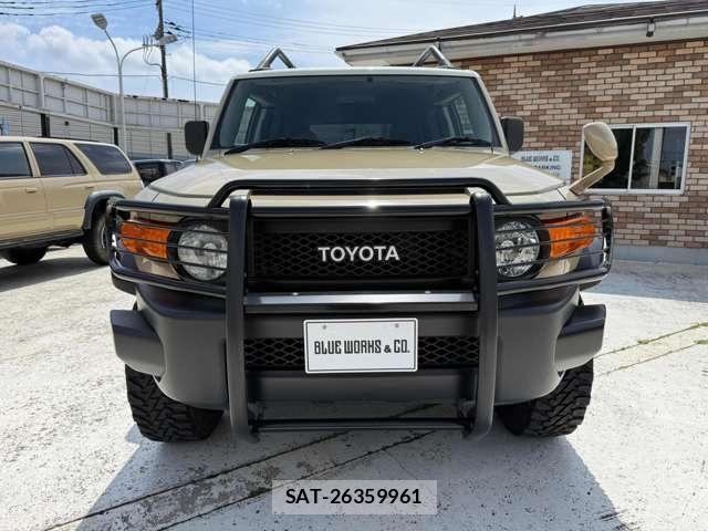 Toyota FJ CRUISER 2011-05 8207534-13