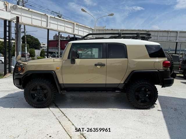 Toyota FJ CRUISER 2011-05 8207534-14