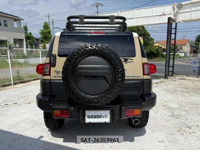 Toyota FJ CRUISER 2011-05 8207534-15