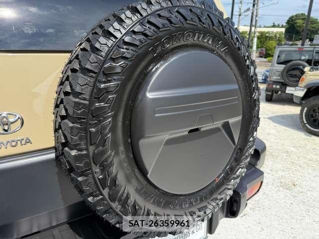 Toyota FJ CRUISER 2011-05 8207534-16