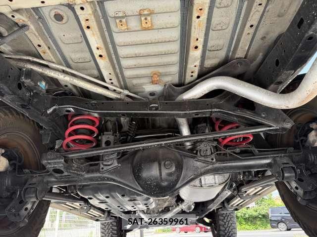 Toyota FJ CRUISER 2011-05 8207534-20