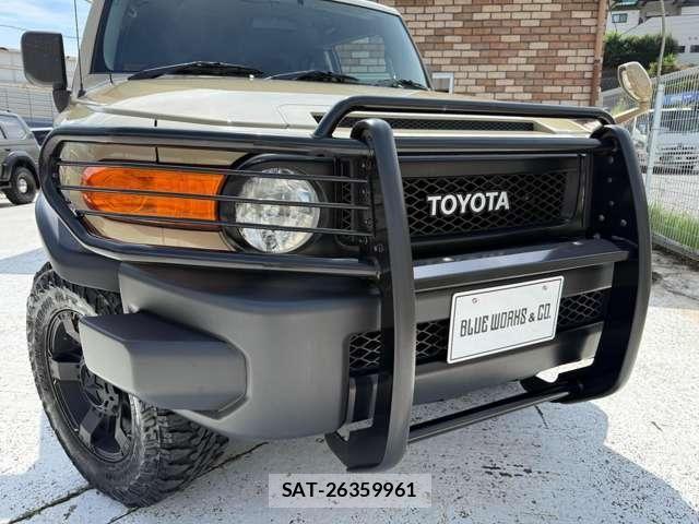 Toyota FJ CRUISER 2011-05 8207534-4