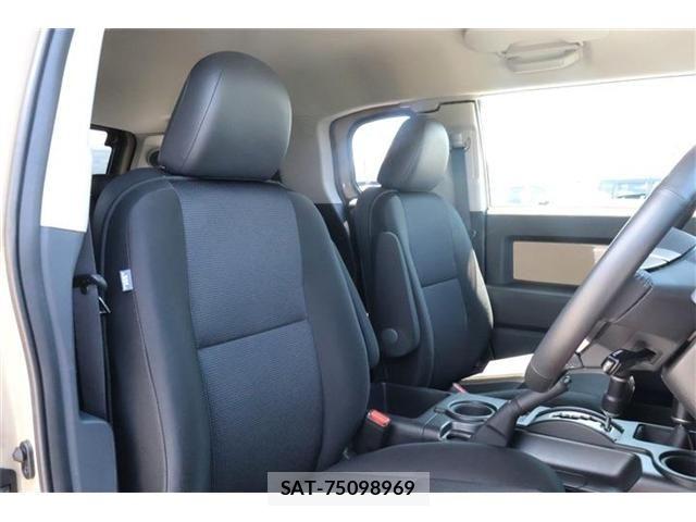 Toyota FJ CRUISER 2016-10 8207527-9