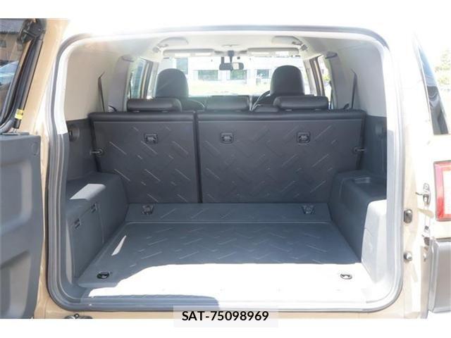 Toyota FJ CRUISER 2016-10 8207527-11