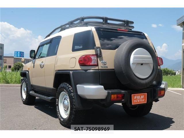 Toyota FJ CRUISER 2016-10 8207527-18