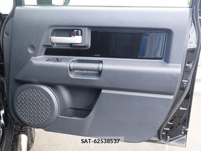 Toyota FJ CRUISER 2014-01 8207531-13